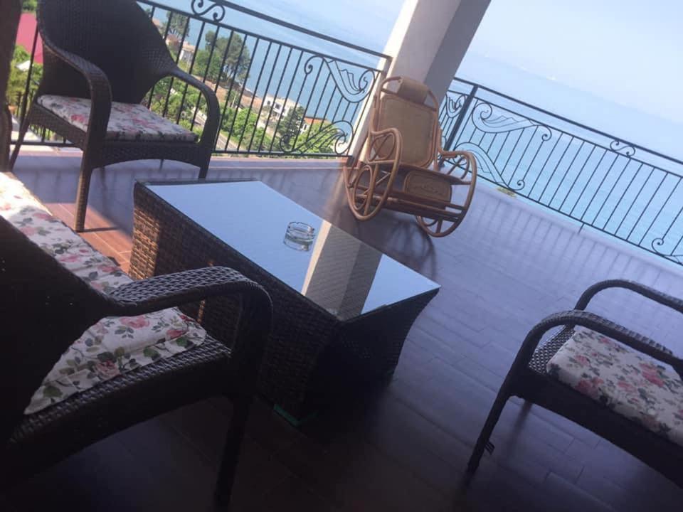 White House Chakvi Hotel Exterior foto